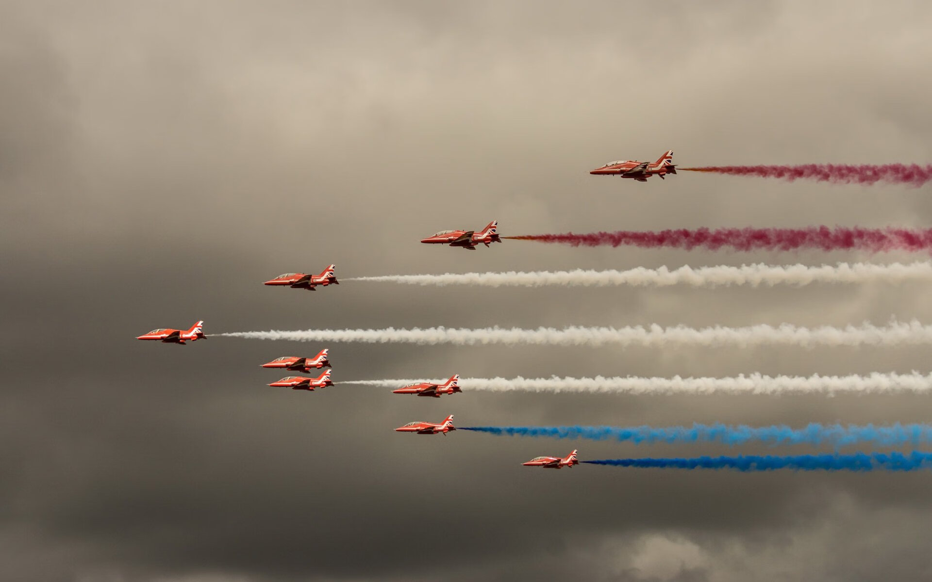 开云体育APP下载-上海申花主场表现出色，锁定积分榜前三，上海申花主场迁移
