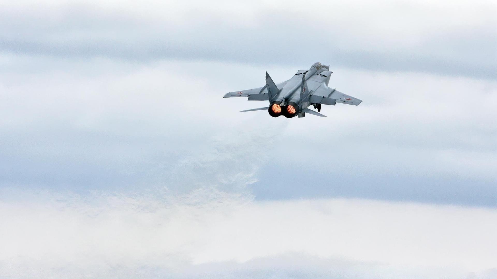 KAIYUNAPP-【视频解析】经典犯规事件中的规则应用与误判争议，犯规程度