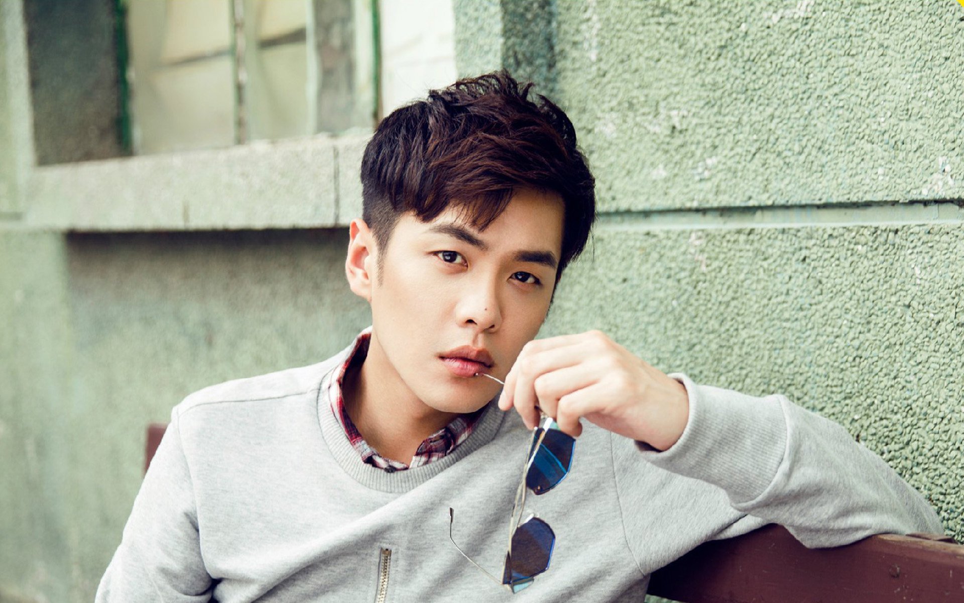 kaiyun.com-湖人在詹姆斯的带领下击败对手，连续胜场刷新战绩！，湖人詹姆斯上场吗