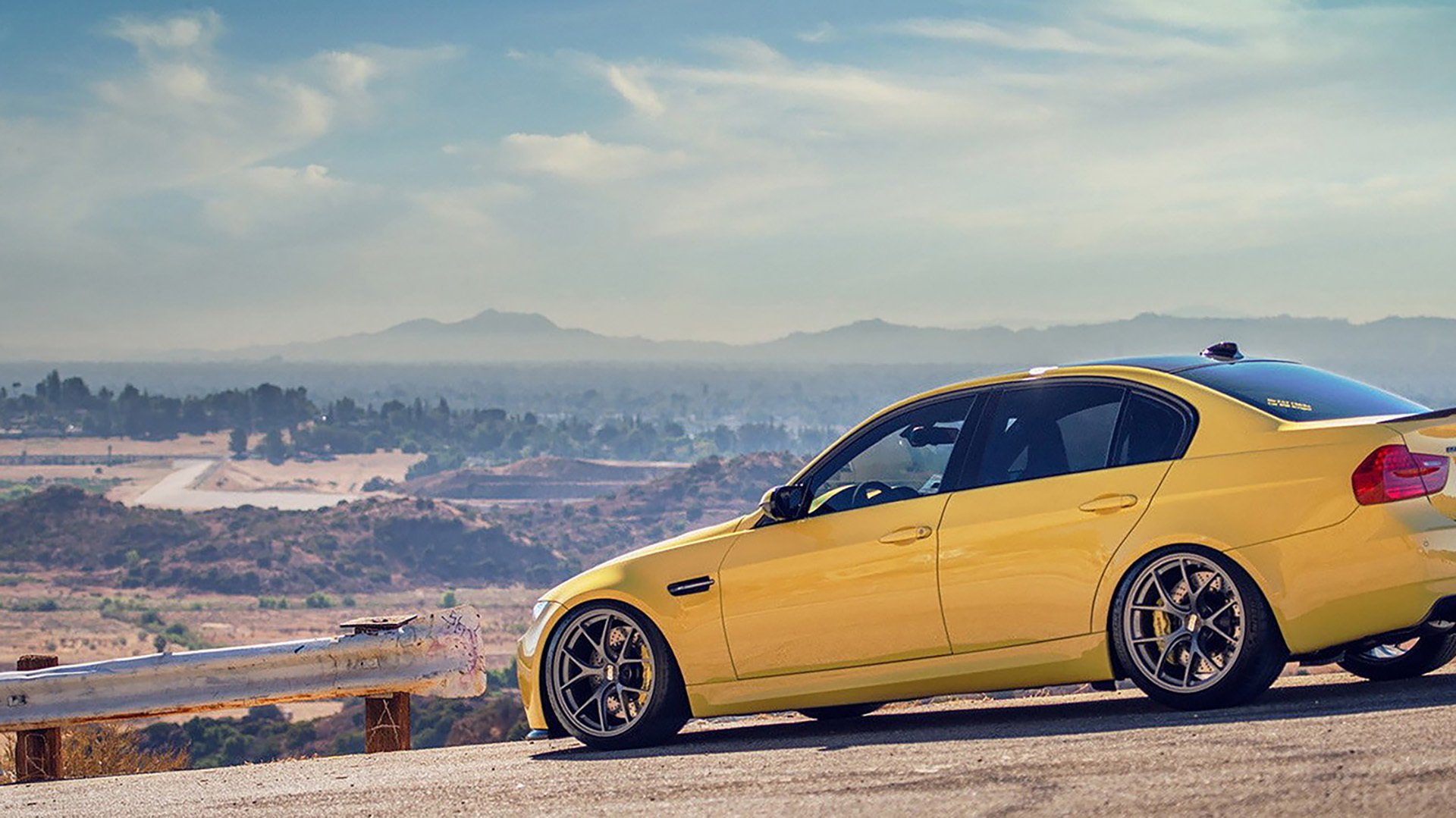 开云·体育官网APP下载-划破湖面！2025轻艇马拉松震撼开赛，2021陆上赛艇马拉松